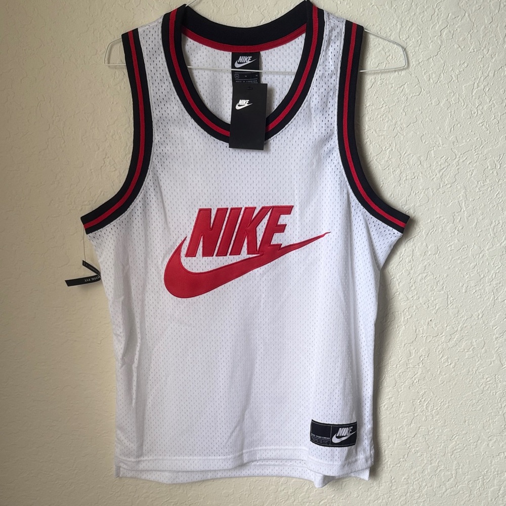 ✅NWT Men Nike Jersey Size M